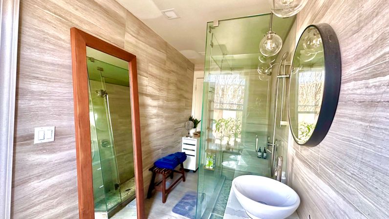 Penthouse Duplex with Spa Bathroom & Movie Theater Living Room image 30