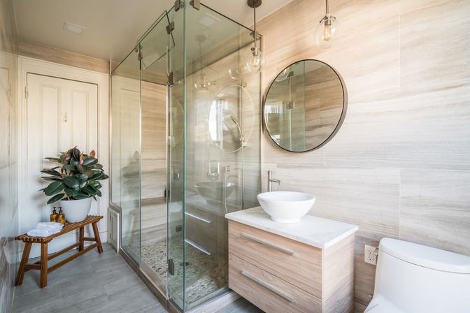 Penthouse Duplex with Spa Bathroom & Movie Theater Living Room image 33
