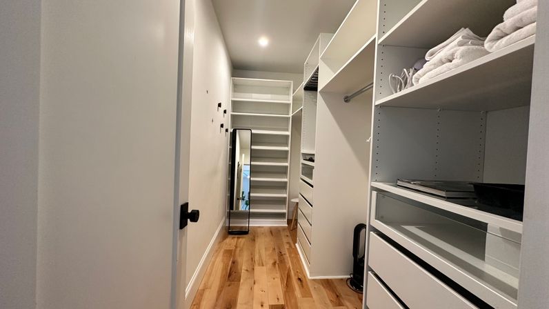 Penthouse Duplex with Spa Bathroom & Movie Theater Living Room image 10