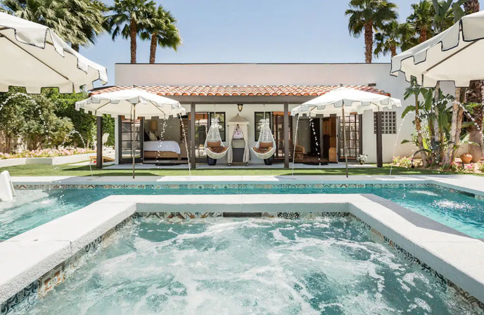 Celebrate Like Celebrities at The Movie Colony Villa image 4