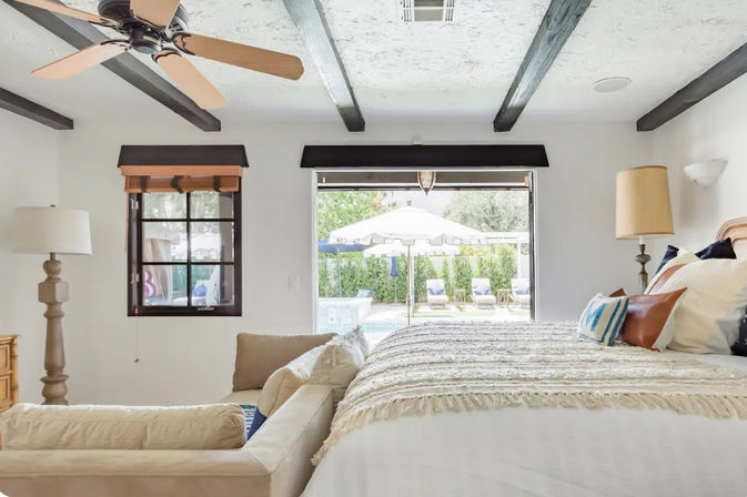 Celebrate Like Celebrities at The Movie Colony Villa image 18