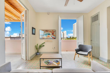 3-Bedroom Rooftop Retreat Near Central Miramar image 6