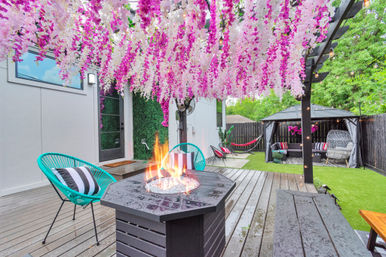 Blooming Gardens: 2 Epic Downtown Homes with 22 Beds, Hot Tubs, Chef, Massage & Mixology Class image 46