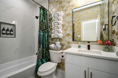 Blooming Gardens: 2 Epic Downtown Homes with 22 Beds, Hot Tubs, Chef, Massage & Mixology Class image 15