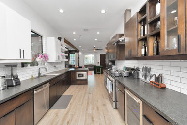 Blooming Gardens: 2 Epic Downtown Homes with 22 Beds, Hot Tubs, Chef, Massage & Mixology Class image 27