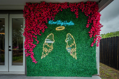Blooming Gardens: 2 Epic Downtown Homes with 22 Beds, Hot Tubs, Chef, Massage & Mixology Class image 17