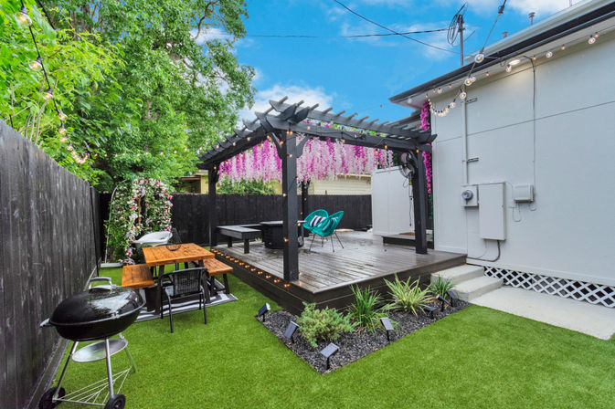 Blooming Gardens: 2 Epic Downtown Homes with 22 Beds, Hot Tubs, Chef, Massage & Mixology Class image 38