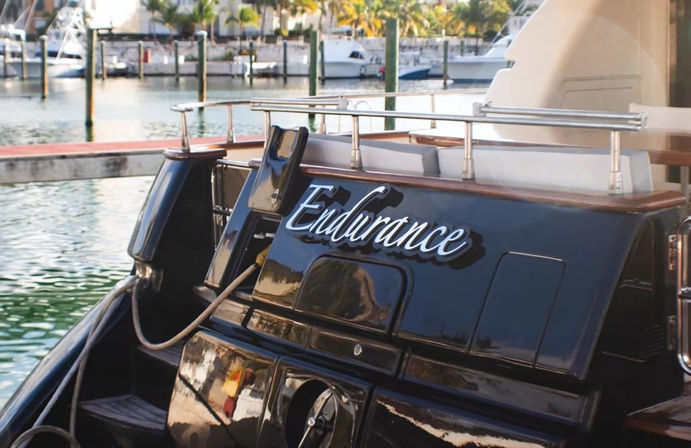 Luxury 78-foot Azimut Yacht Charter to Saona or Catalina with Captain, Drinks & Crew image 4