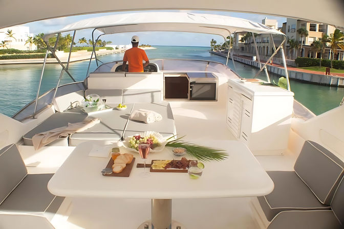 Luxury 78-foot Azimut Yacht Charter to Saona or Catalina with Captain, Drinks & Crew image 5