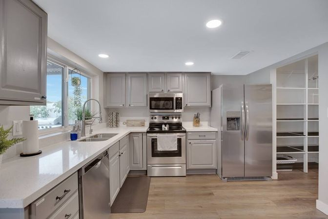 The Ranch: 4-Bedroom Luxury Retreat with Heated Pool image 13