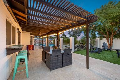The Ranch: 4-Bedroom Luxury Retreat with Heated Pool image 37