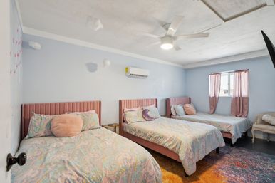 Love Island Vibes at this Desert Dream House image 28