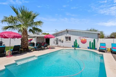 Love Island Vibes at this Desert Dream House image 36