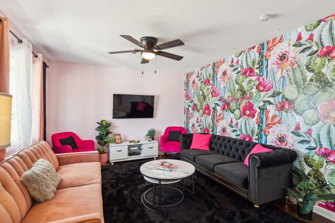 Love Island Vibes at this Desert Dream House image 8