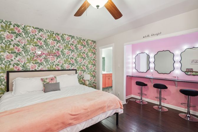 Love Island Vibes at this Desert Dream House image 15