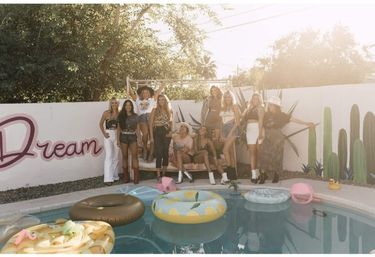 Love Island Vibes at this Desert Dream House image 3