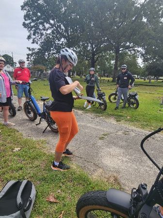 Guided E-Bike Tour: Tacos, Margaritas & History image 6