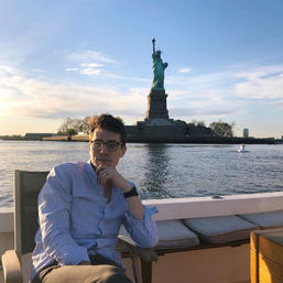 Sunset Party Cruise: Statue of Liberty, Manhattan Skyline, Brooklyn Bridge & more image 15