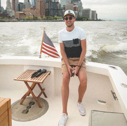 Sunset Party Cruise: Statue of Liberty, Manhattan Skyline, Brooklyn Bridge & more image 12