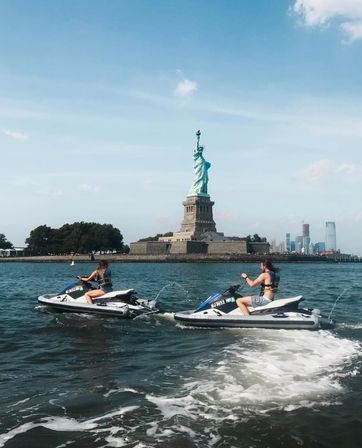 Jet Ski Tour with Views of Statue of Liberty image 7