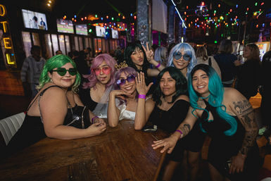 San Diego "Drink, Ride, Sing, & Dance!" Bar Tour (4 Bars Included) image 11