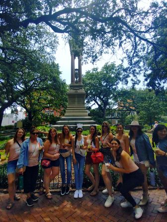 Tipsy Trivia Tour in Savannah's Historic District: Trivia & Pub Hop image 6