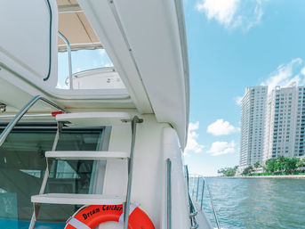 Celebrate Your Bachelorette in Style on a 50 Ft Maxum Yacht image 11