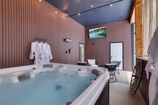 The Pocono Barndominium: Luxury Meets the Mountains with Hot Tub, Fire Pit & Golf Simulator image 59