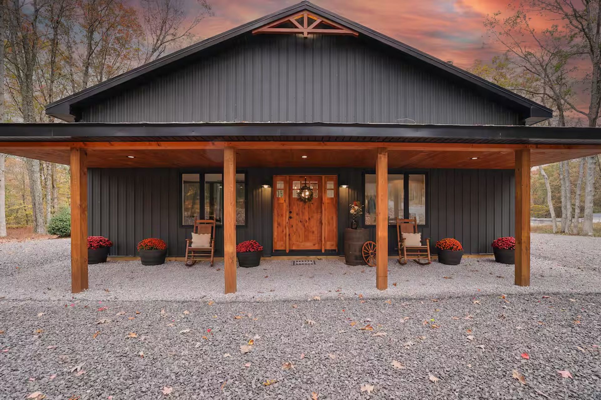 The Pocono Barndominium: Luxury Meets the Mountains with Hot Tub, Fire Pit & Golf Simulator image 1