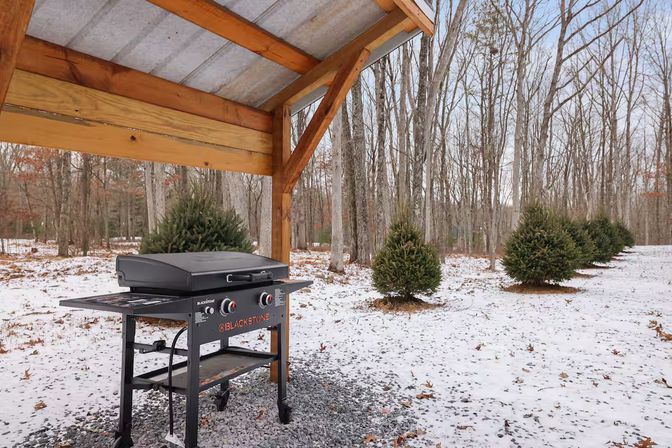 The Pocono Barndominium: Luxury Meets the Mountains with Hot Tub, Fire Pit & Golf Simulator image 53