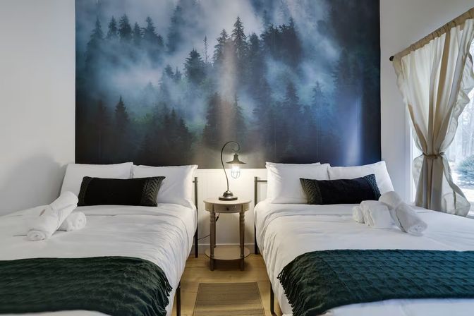 The Pocono Barndominium: Luxury Meets the Mountains with Hot Tub, Fire Pit & Golf Simulator image 28