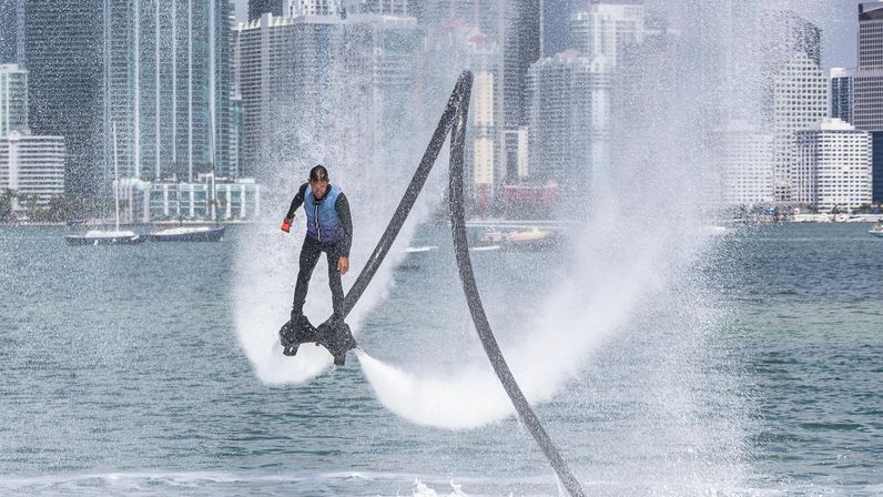 Entertaining Aquashow to Elevate your Event image 7