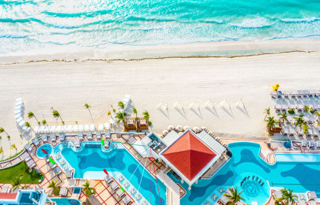 Pearls of the Caribbean: Guided Day Trip to Isla Mujeres and Isla Contoy image 4