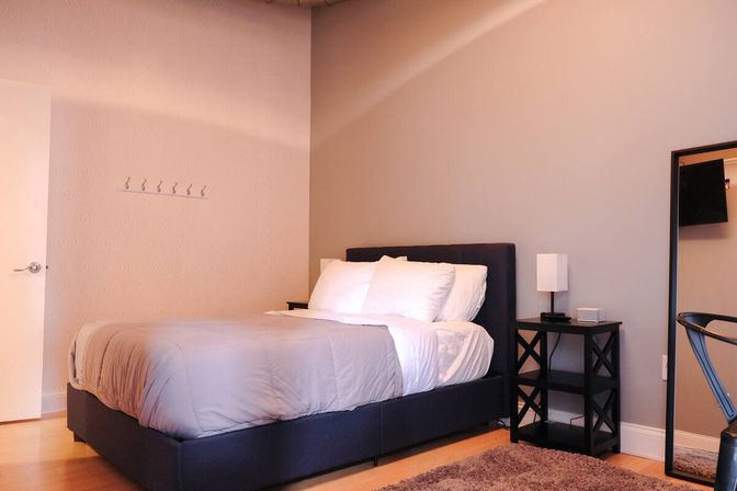 Historic Downtown Loft: Walkable to Nightlife image 17