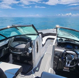 27' Monterey Sport Boat: Private Charter for up to 12 People image 2