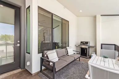 The Desert Standard: Mid-Century Luxe Just Steps from Old Town image 52