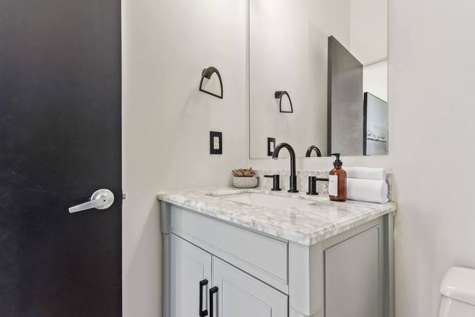The Desert Standard: Mid-Century Luxe Just Steps from Old Town image 19