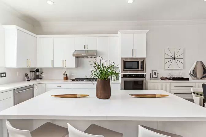 The Desert Standard: Mid-Century Luxe Just Steps from Old Town image 13