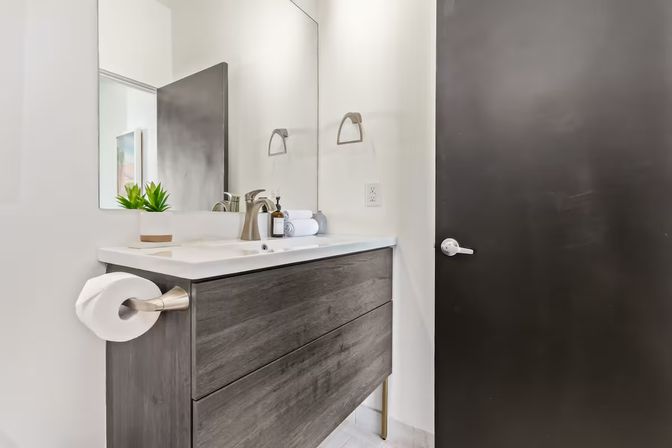 The Desert Standard: Mid-Century Luxe Just Steps from Old Town image 37