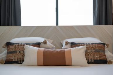 The Desert Standard: Mid-Century Luxe Just Steps from Old Town image 40