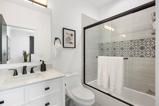 The Desert Standard: Mid-Century Luxe Just Steps from Old Town image 42