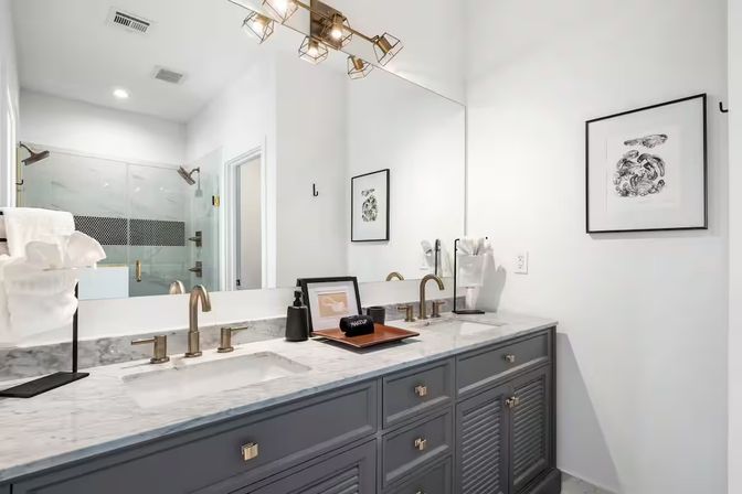 The Desert Standard: Mid-Century Luxe Just Steps from Old Town image 29