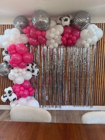 Insta-Worthy Balloon Garland & Photo Booth Decorations Setup image 9