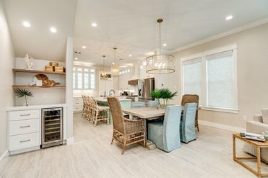 Lady Galvez Luxury Galveston Beach Retreat: EV Charger, Soaking Tub & Walk to Pleasure Pier image 21