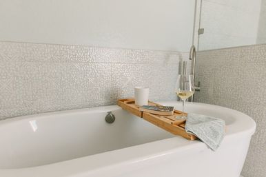 Lady Galvez Luxury Galveston Beach Retreat: EV Charger, Soaking Tub & Walk to Pleasure Pier image 30