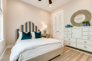 Lady Galvez Luxury Galveston Beach Retreat: EV Charger, Soaking Tub & Walk to Pleasure Pier image 40