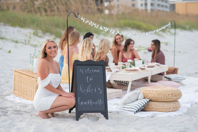 The Effortlessly Chic Picnic Party of Your Dreams image 1