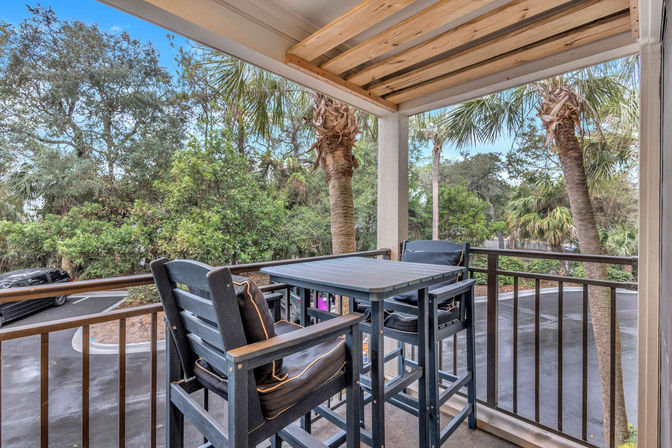 Seaside Sanctuary: 1BR Villa Steps from Beach image 5