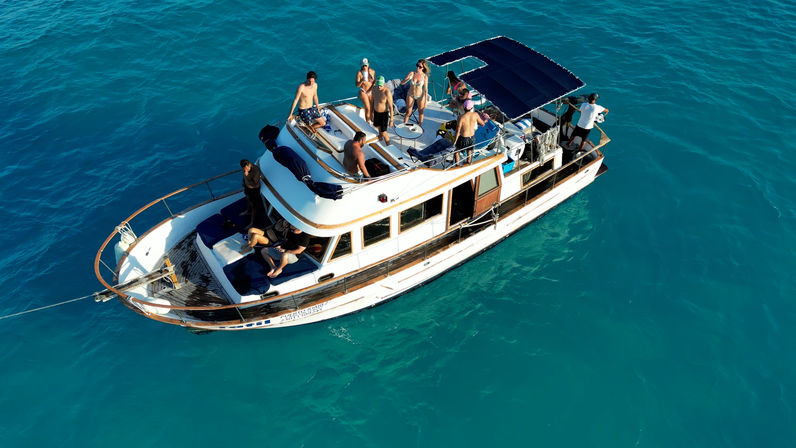 Private Boat Party: Cruise Through the Turquoise Waters of Cancun image 1