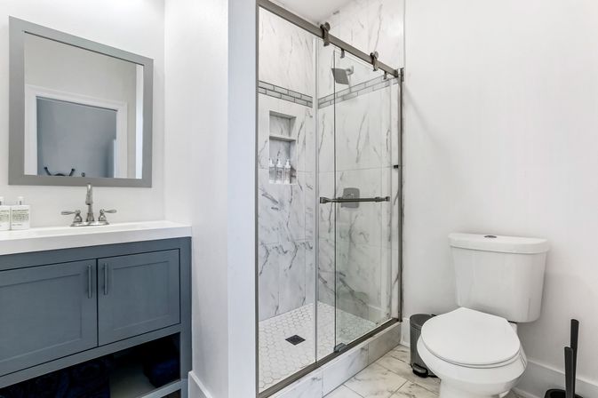 Modern and Spacious House with Heated Pool Near French Quarter image 26